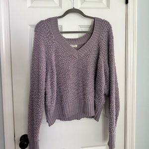 LAVENDER OVERSIZED SWEATER💜 (SIZE LARGE)